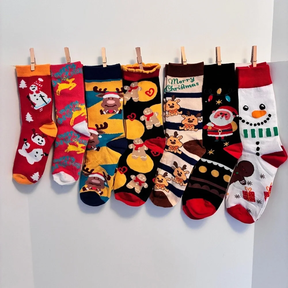 Family Christmas Sock Assortment 7 Pairs Santa Snowmen Reindeer NWOT